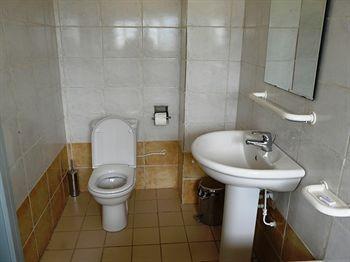 Azam Hotel Bamenda Ngoại thất bức ảnh